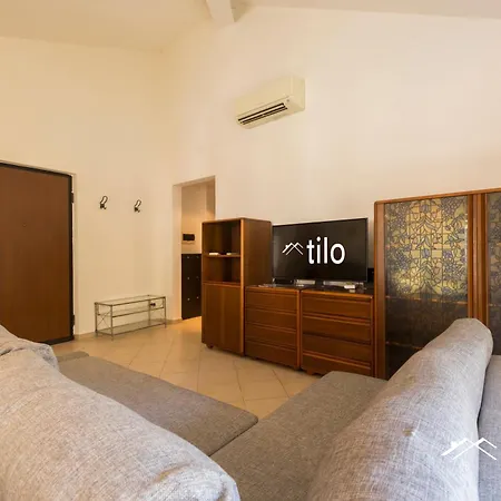 Train Station • 1br • A/c • By Tilo Genoa